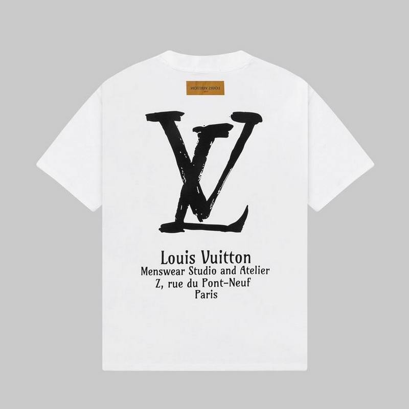 Louis Vuitton Men's T-shirts 125